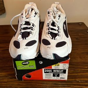 Like new Avia Women’s Running Shoes 2085 WWUF Size 9